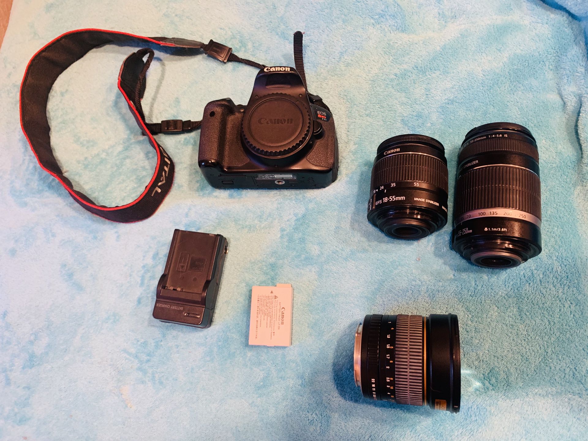 Canon Rebel T4i Camera and Lens Kit - Used