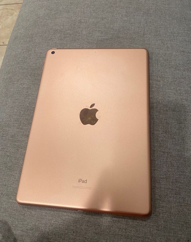 iPad ,8th Generation ,gold , 10.2-inch