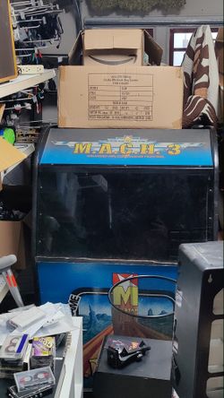$150 - M.A.C.H. 3 cockpit arcade cabinet with HYDRA game installed