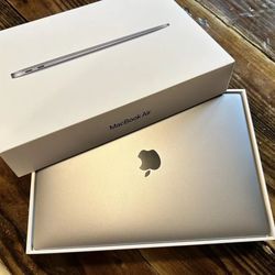 MacBook Air with the M1