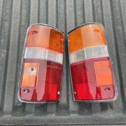 87-95 Toyota pickup Tail lights 