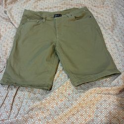 Galaxy by Harvic Men’s Size 32 Tan Denim Shorts Washed Never Worn 