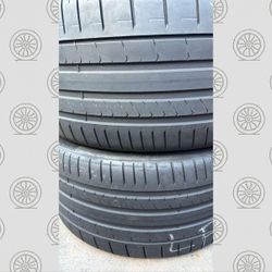 285 30 22 Set of 2 Used Pirelli Tires With 80% Tread Remaining