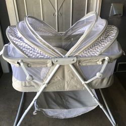 Bassinet 
