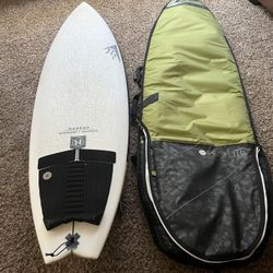 Mashup Mannkine and Machado Surfboard