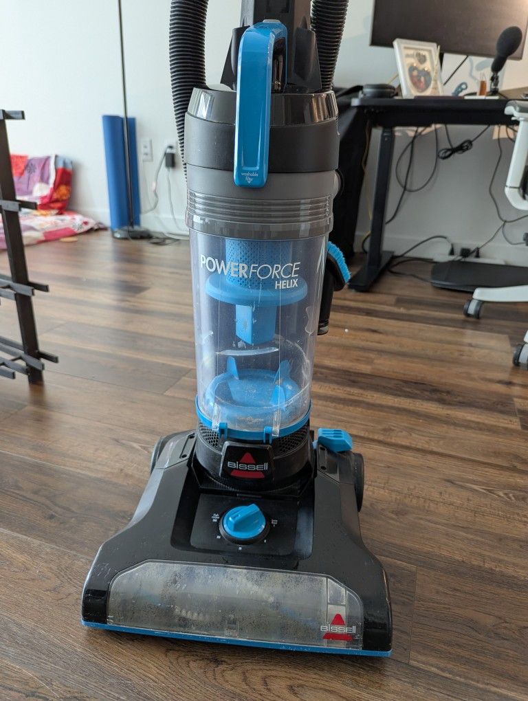 Bissell Powerforce Helix Upright Bagless Vacuum Cleaner