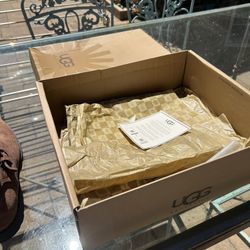 Brand New UGGS