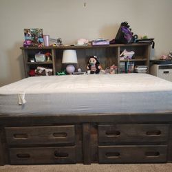 Youth bedroom set
