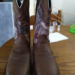 Women's boots Size 11 