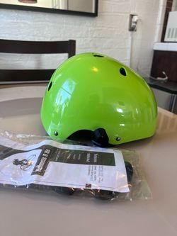 Bike Helmet - Medium size - NEW