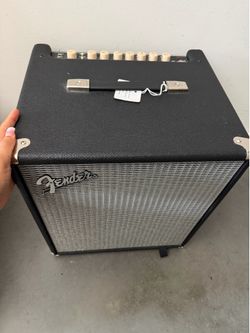 Fender Rumble 100 V3 1x12-Inch Bass Amplifier