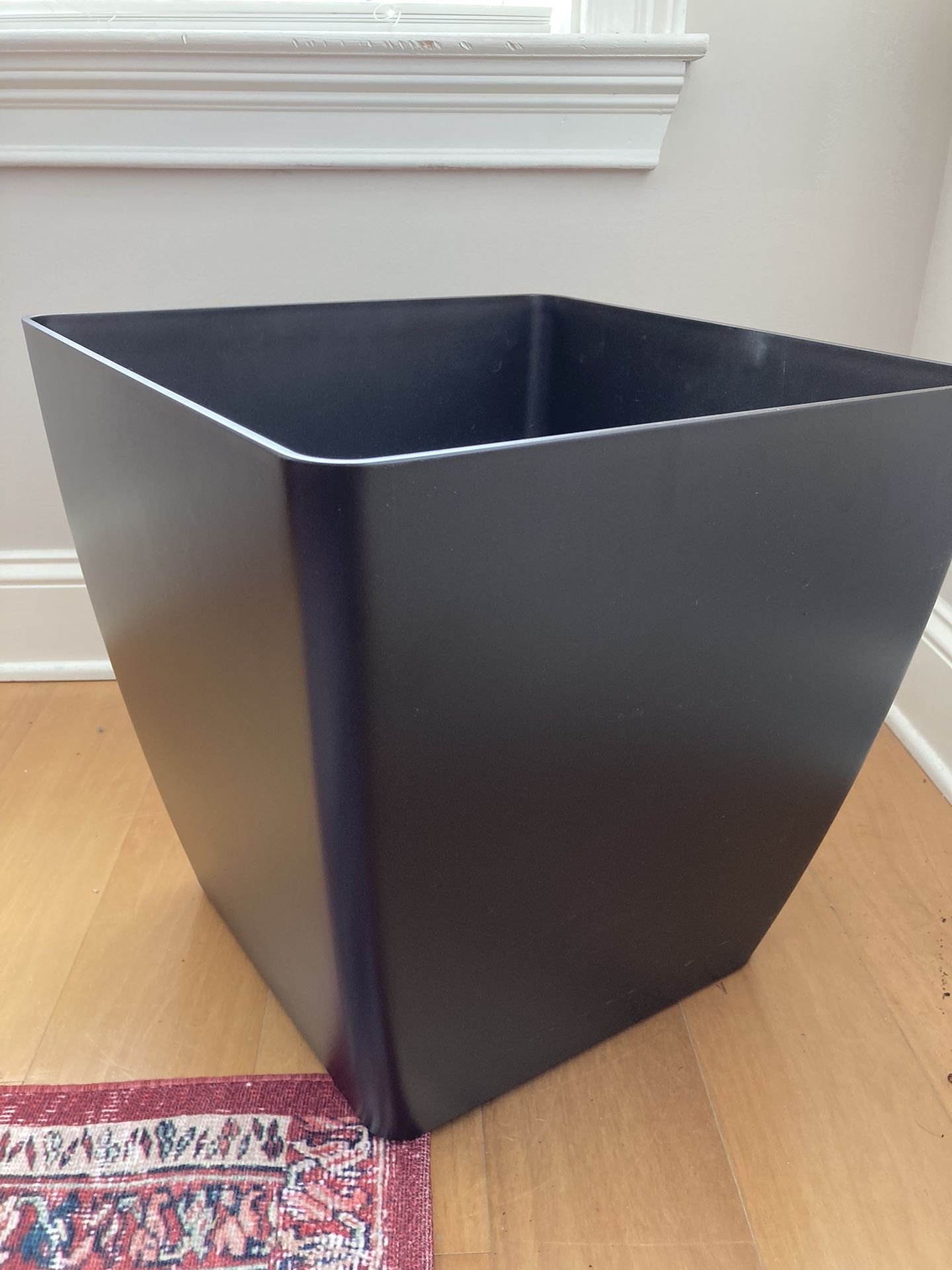 Phoenix Square Planter (Bronze)