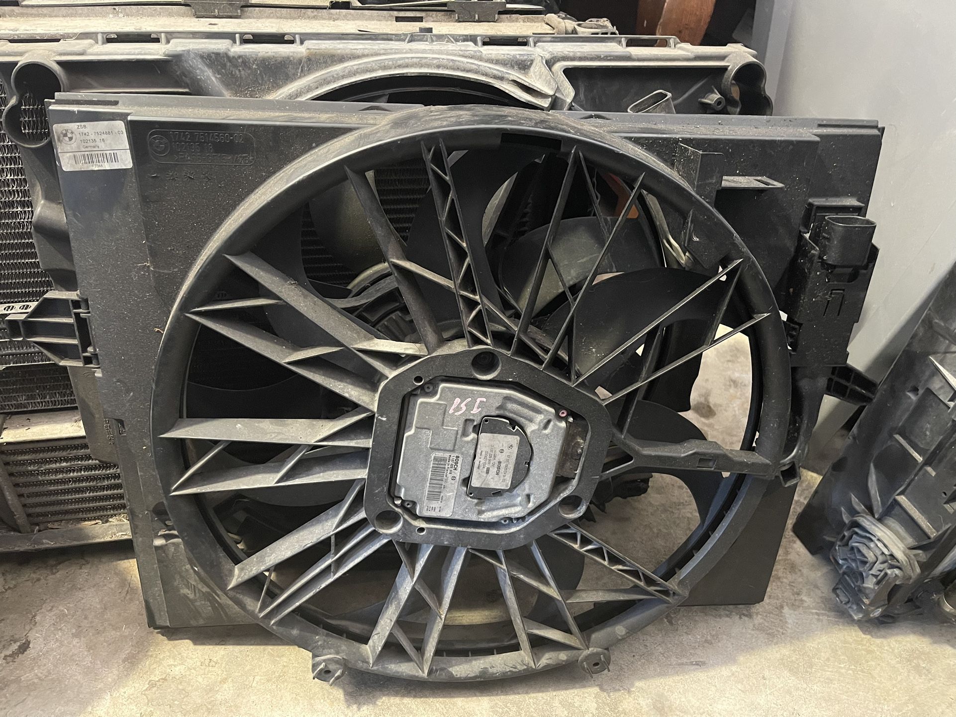 04-08 BMW 525 530 545 750 E60 E65 E66 600 WATT ELECTRIC RADIATOR COOLING FAN