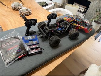 Traxxas Max with wide kit