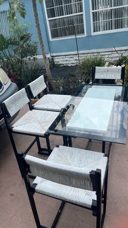 Bar stool & Table