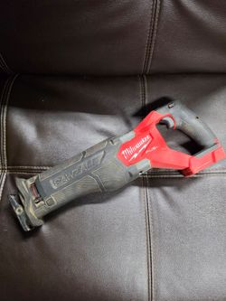 Milwaukee M18 FUEL Sawzall Reciprocating Saw