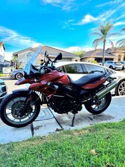 BMW F700GS