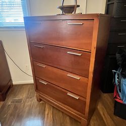 Solid Wooden 4 Drawer Chest