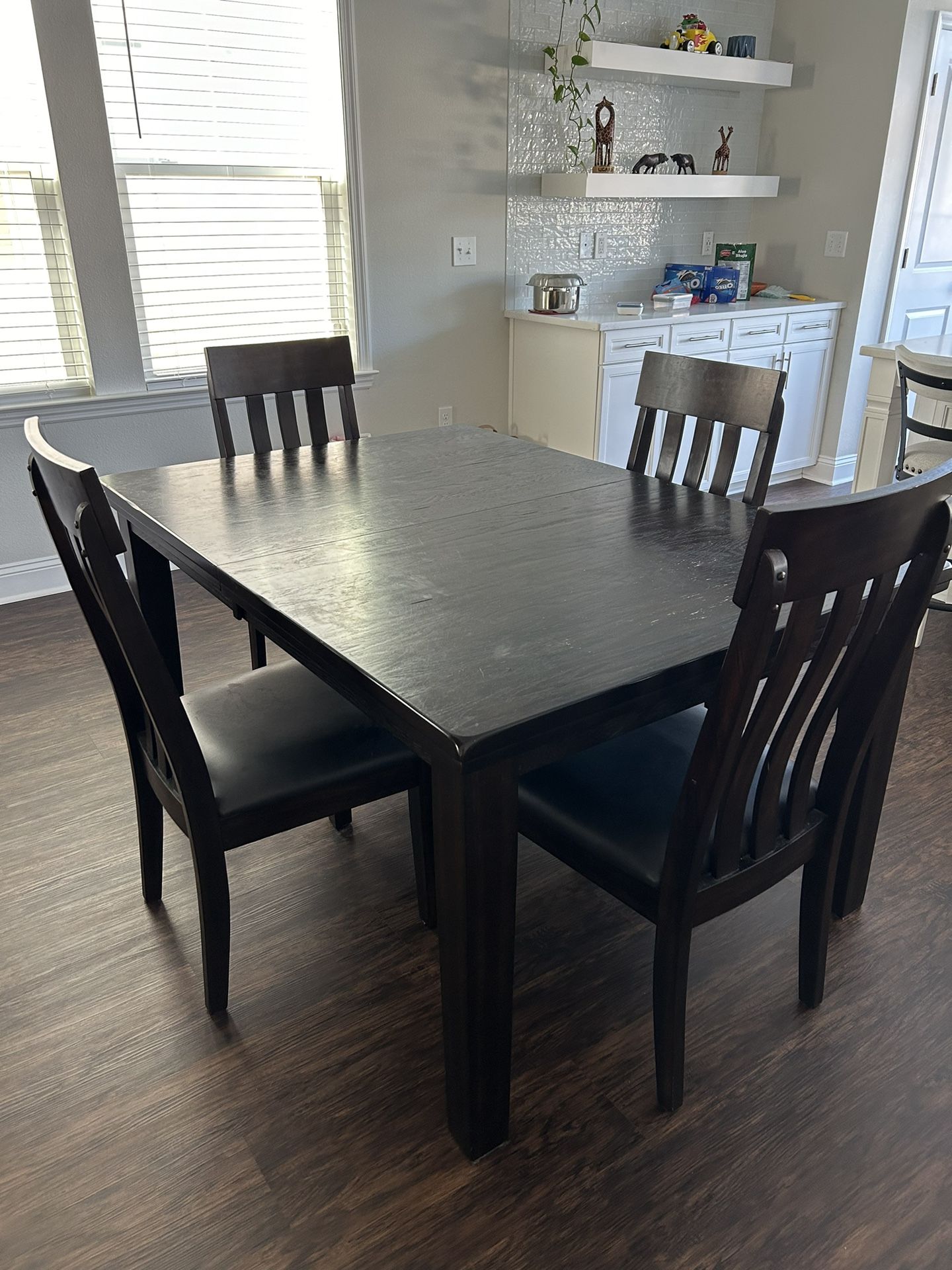 Dinning Table (expandable) With 4 Chairs -  $500