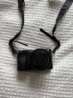 Sony - Alpha 6400 APS-C Mirrorless Camera 4K Video Camera with E PZ 16-50mm Lens - Black