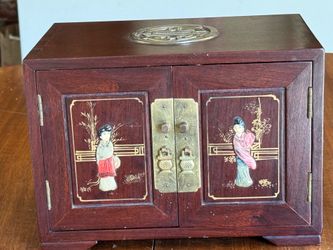 ORNATE ORIENTAL JEWELRY BOX - PICKUP ONLY / CASH ONLY