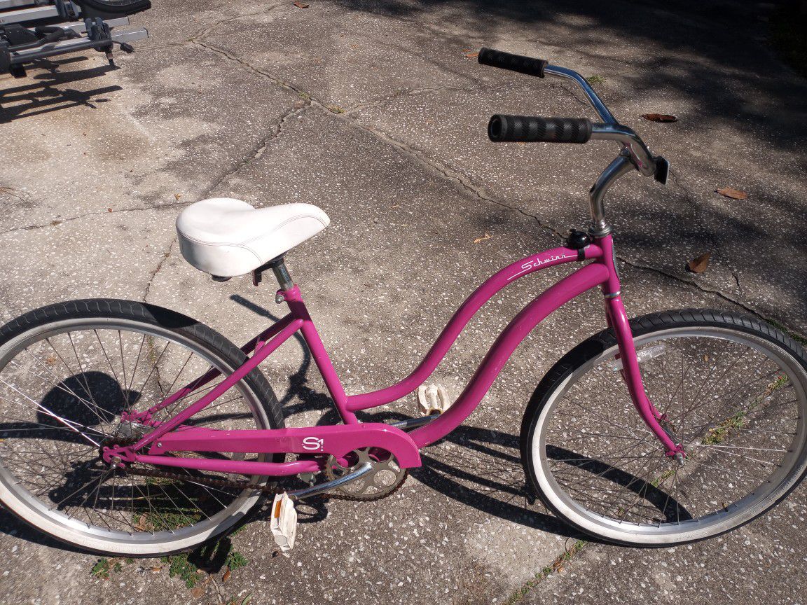 Schwinn S1 Beach Cruiser Bicycle, Excellent Condition with 26" Tires  - $100 FIRM 