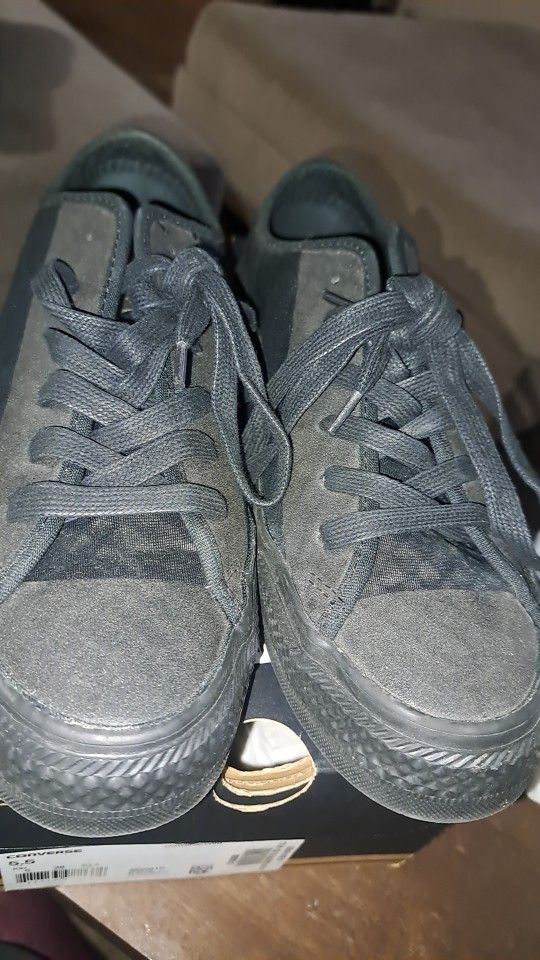 Converse Bundle