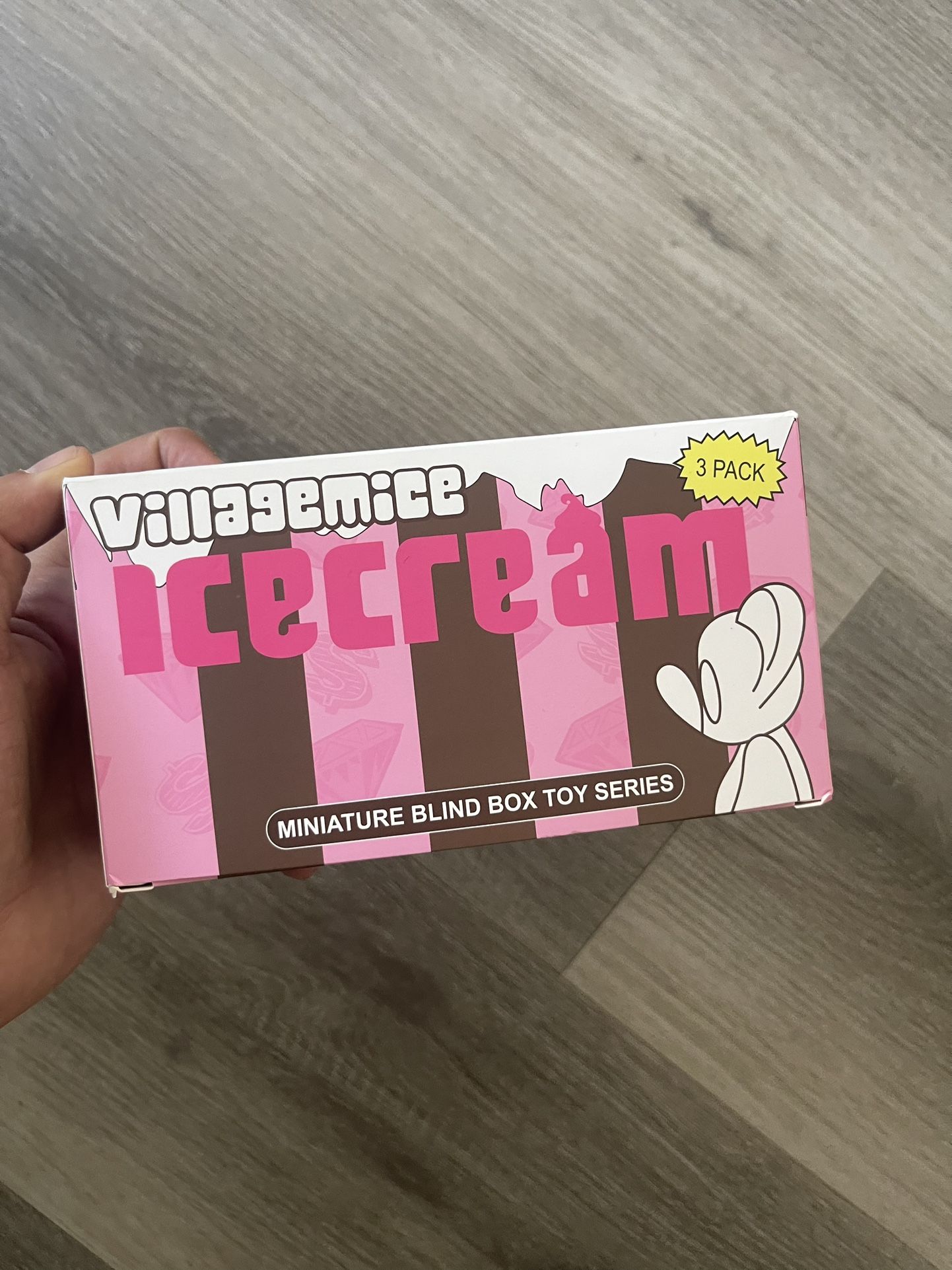 Collectible toys (IceCream X Village mice)