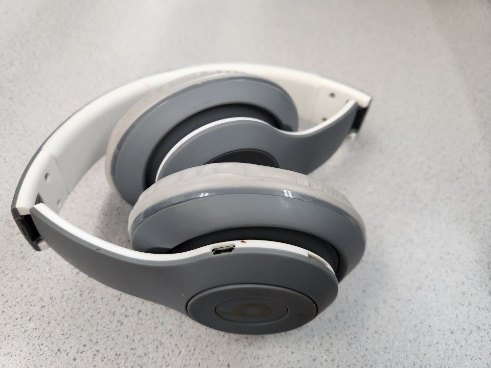 Wireless Bluetooth Headphones