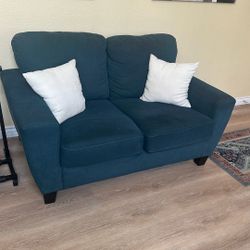 Sofa and loveseat like new