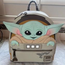 Disney Loungefly Star Wars Baby Yoda Backpack Grogu - Gray/Green New With tags!