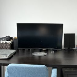 Samsung Curved Monitor 