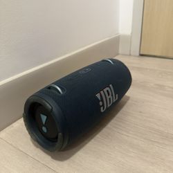 JBL XTREME 3 waterproof portable soeaker 
