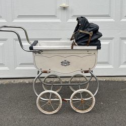 Sweet Vintage 1960s Doll Stroller