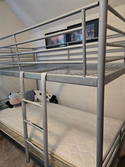 Bunk bed set