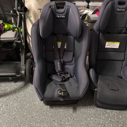 Nuna EXEC car seat