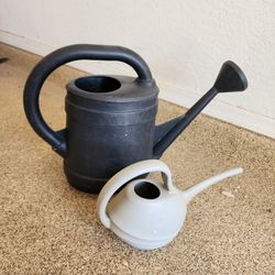 Set of 2 Watering Cans