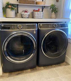 GE Washer/ Dryer ( Gas)