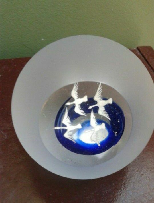 Snow geese paperweight