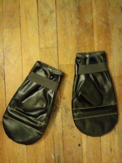 Boxing gloves you see the name