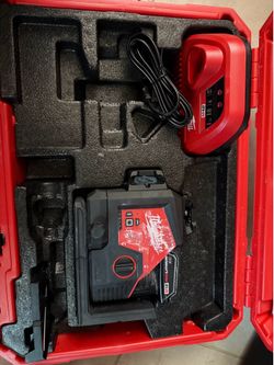 M12 12-Volt Lithium-Ion Cordless Green 250 ft. 3-Plane Laser Level Kit with One Battery, Charger and Case
