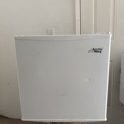 Arctic King 1.1 Upright Freezer