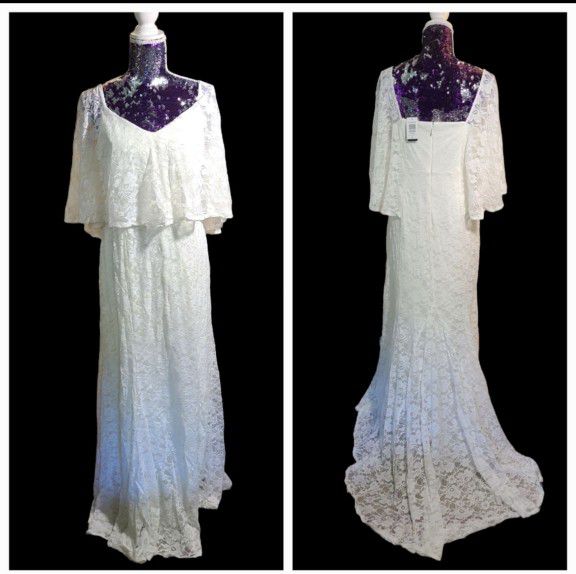Torrid NWT Plus Size Lace Overlay Capelet WEDDING DRESS Gown