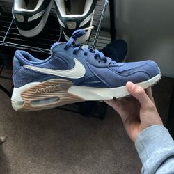 Air maxes 