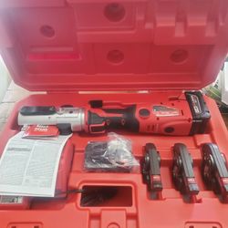 New! Milwaukee M18 FORCE LOGIC Long Throw Press Tool 1/2" -1" Kit (2773-22l)