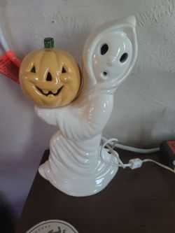 Vintage 70s ceramic Halloween light $40 Pickup In Oakdale