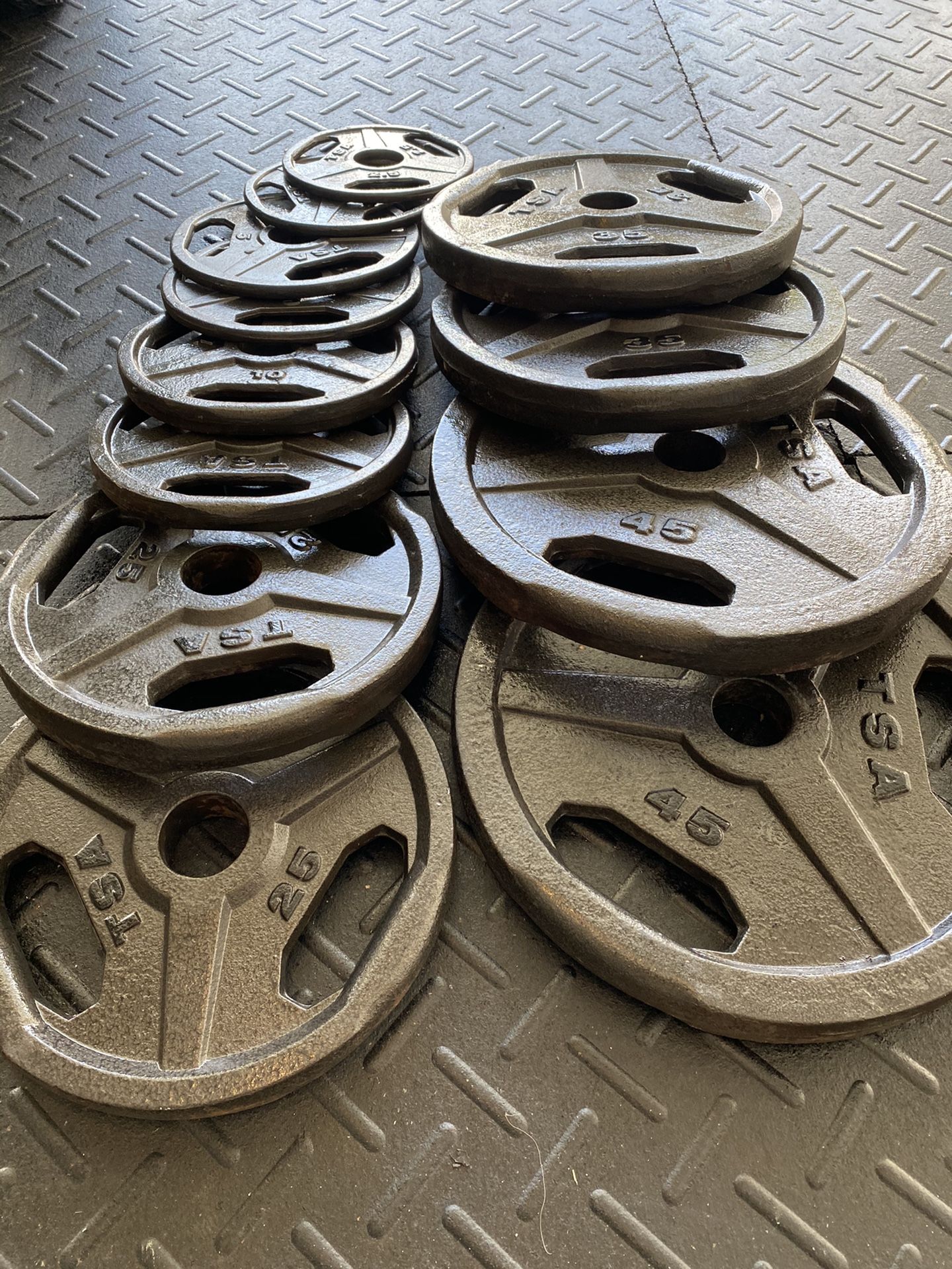 TSA OLYMPIC WEIGHT PLATE SET for Sale in Wesley Chapel, FL OfferUp