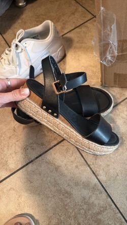 Women’s black sandals size 8
