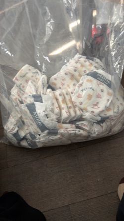 FREE SIZE 1 diapers