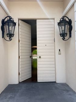 Entry lights fixture